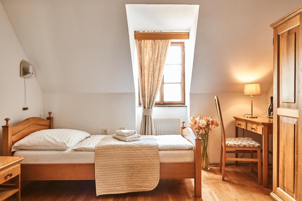 Hotel Salamander - Garni Banská Štiavnica Zewnętrze zdjęcie