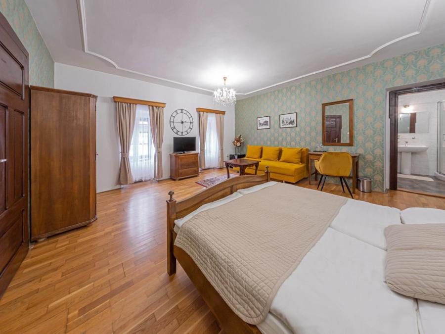 Hotel Salamander - Garni Banská Štiavnica Zewnętrze zdjęcie